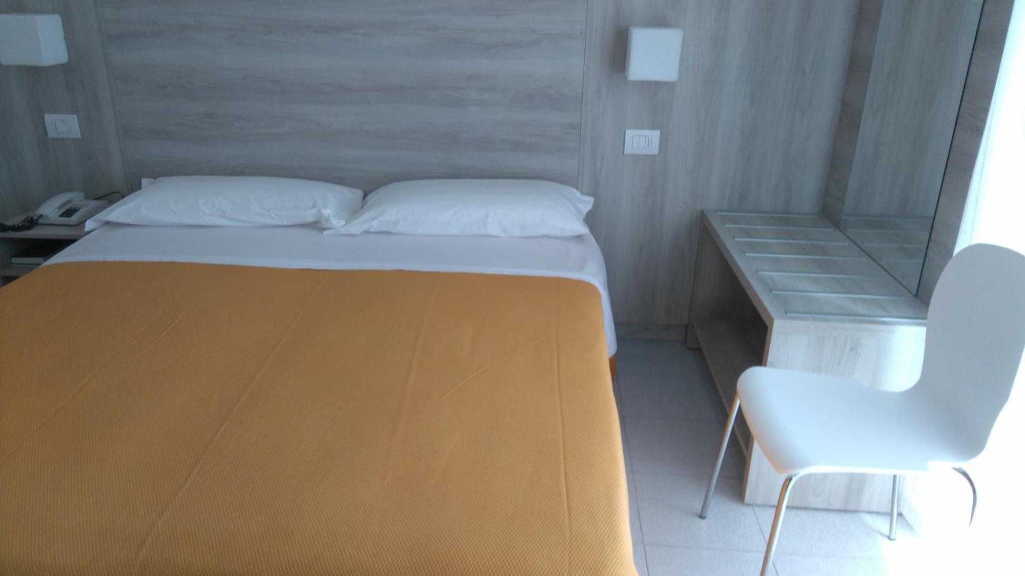 Hotel Monti Rimini Exterior photo